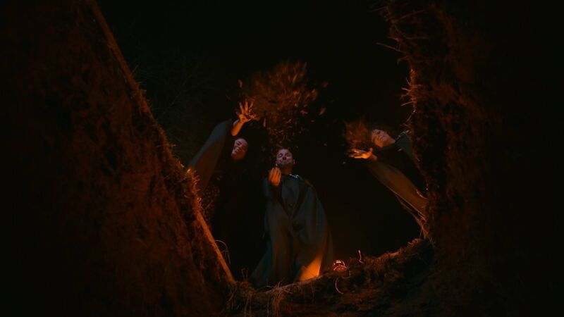 The Traitor's bury one of the faithful's left in a coffin The Traitor's bury one of the faithful's left in a coffin