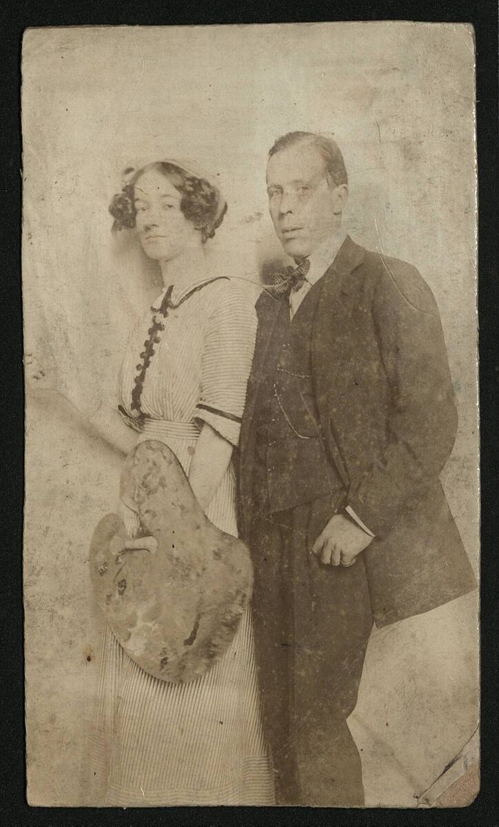 Grace Gifford with her teacher, artist William Orpen some time between 1904 to 1907. Photo National Gallery of Ireland. Grace Gifford with her teacher, artist William Orpen some time between 1904 to 1907. Photo National Gallery of Ireland.