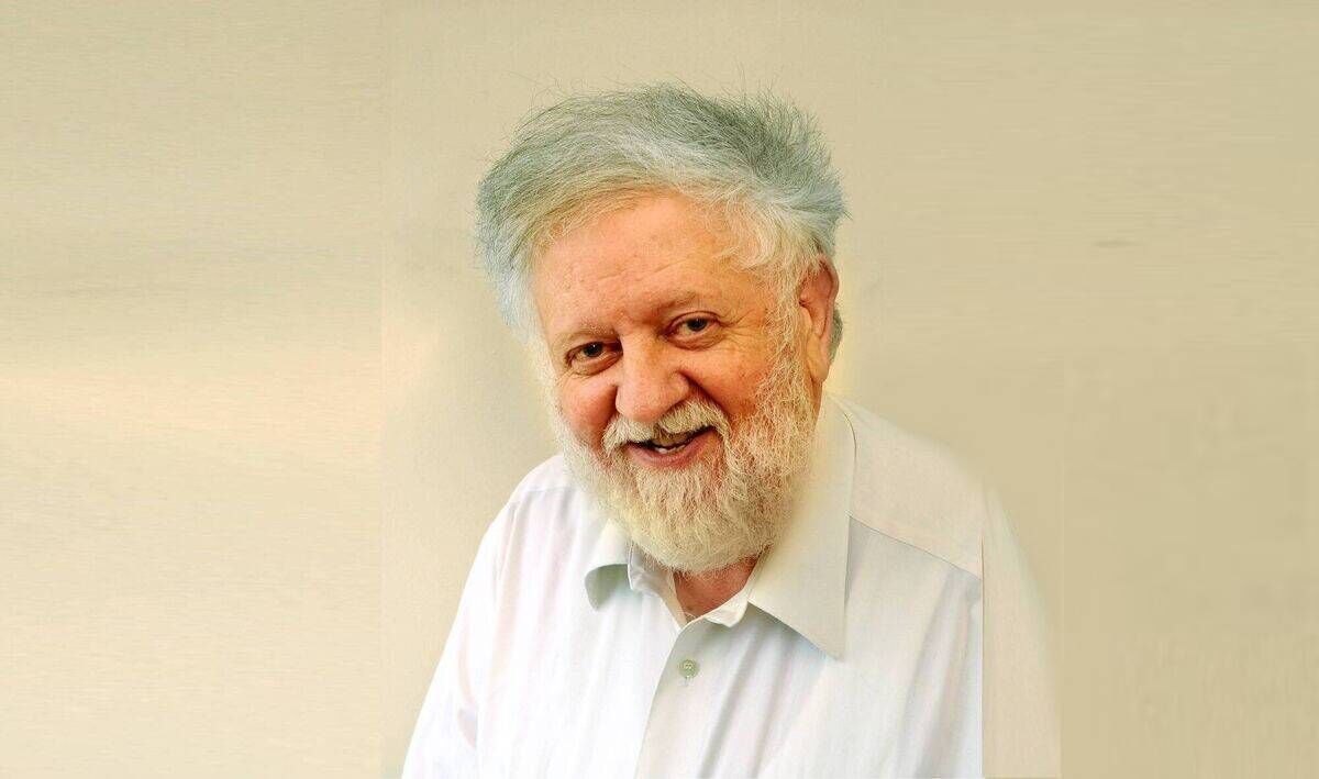 Ray Ryan, journalist. Ray Ryan, journalist.
