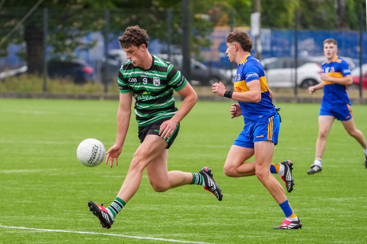 Douglas’ Liam Cregan solos towards the goal. Pic: Noel Sweeney. Douglas’ Liam Cregan solos towards the goal. Pic: Noel Sweeney.