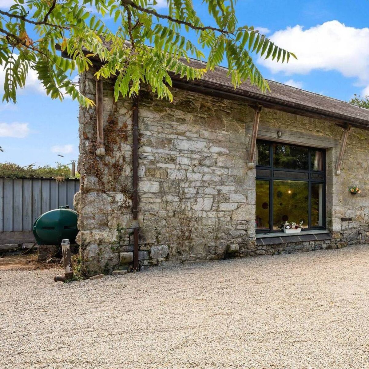 irishexaminer.com - Caroline Delaney - €485k Old Train House in Ballyhooly sees colourful and modern makeover