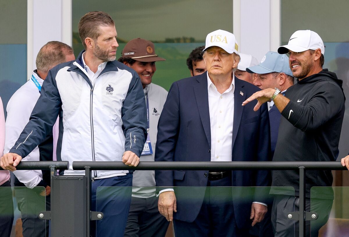 Cold Corporation Riddle Riddle Donald Trump lands at Doonbeg as the golfers keep on golfing at Irish Open