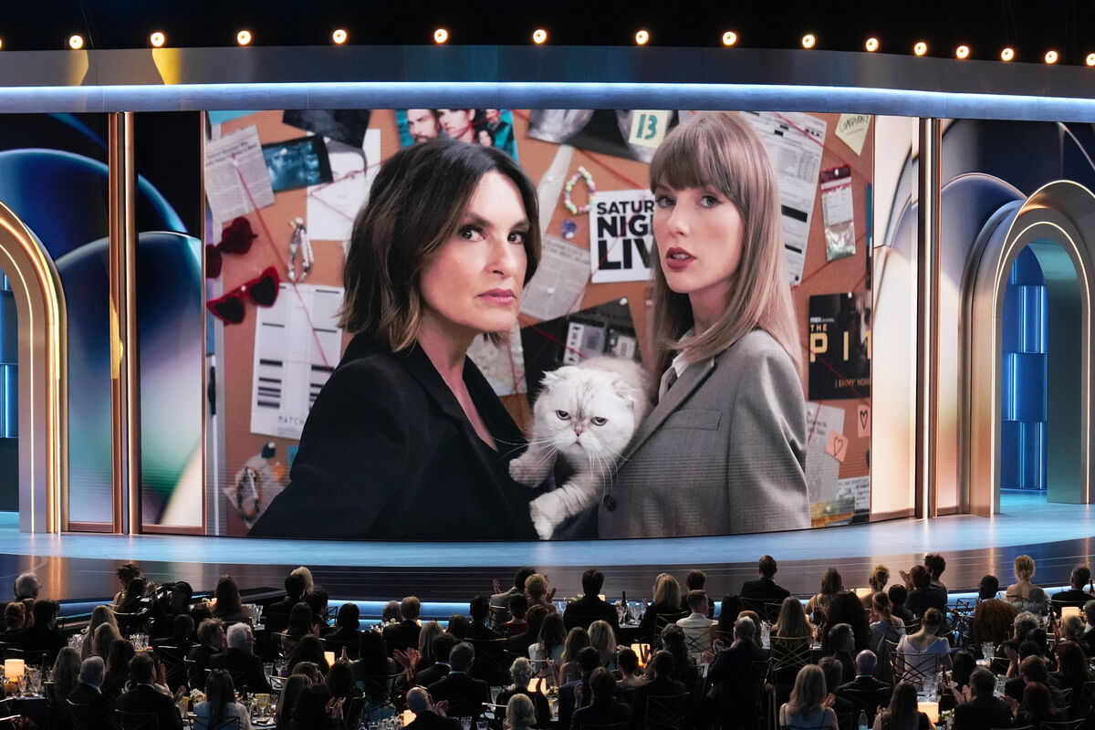 Singer Taylor Swift made a cameo in a pre-recorded sketch with host Mariska Hargitay. Picture: Chris Pizzello/AP. Singer Taylor Swift made a cameo in a pre-recorded sketch with host Mariska Hargitay. Picture: Chris Pizzello/AP.