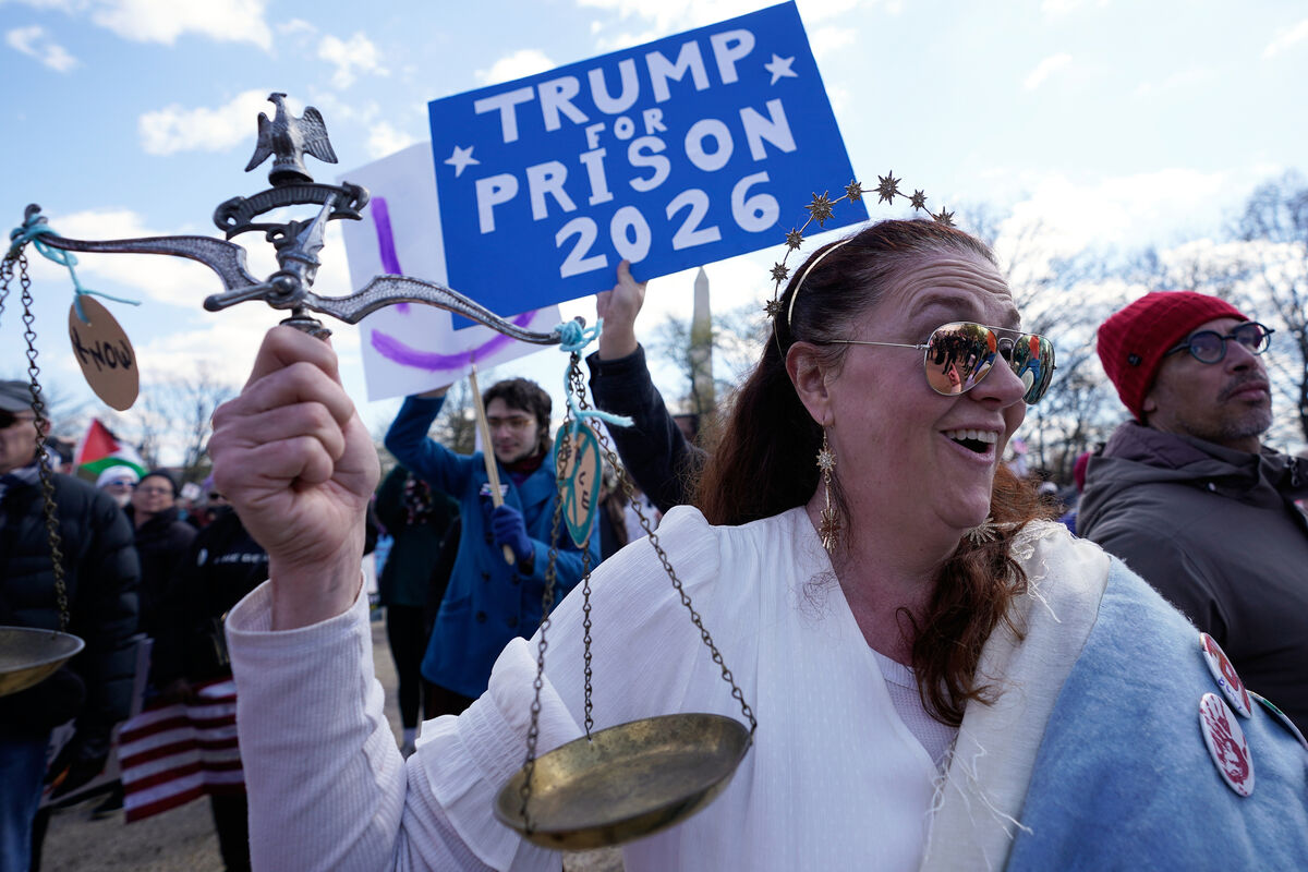 Demonstrators rally near the Washington Monument during the No Kings protest in Washington, Saturday, March 28, 2026. (AP Photo/Jose Luis Magana) Demonstrators rally near the Washington Monument during the No Kings protest in Washington, Saturday, March 28, 2026. (AP Photo/Jose Luis Magana)