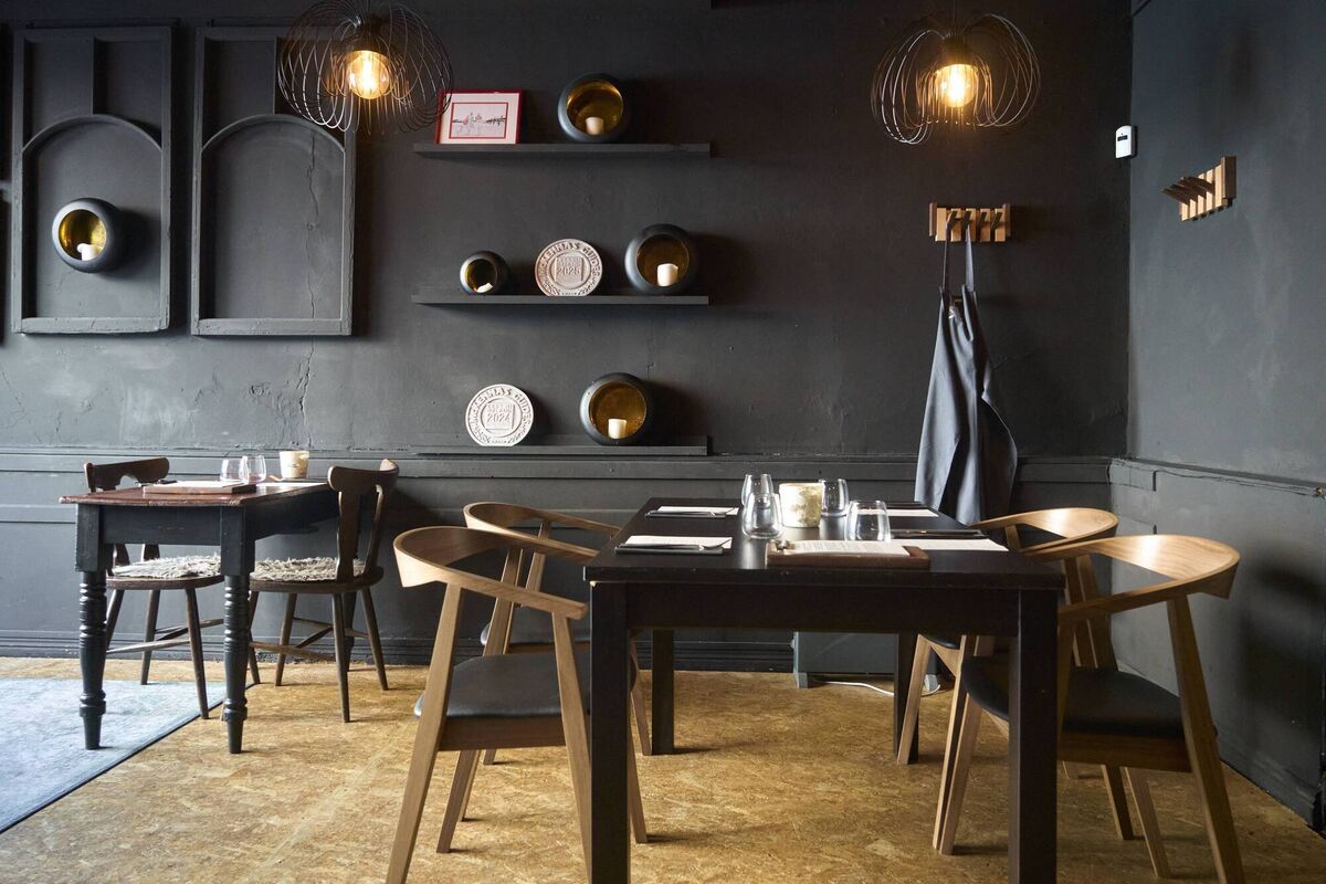 Mara, a beautiful restaurant in Waterford where the menu changes seasonally, all dishes created using local produce. Mara, a beautiful restaurant in Waterford where the menu changes seasonally, all dishes created using local produce.