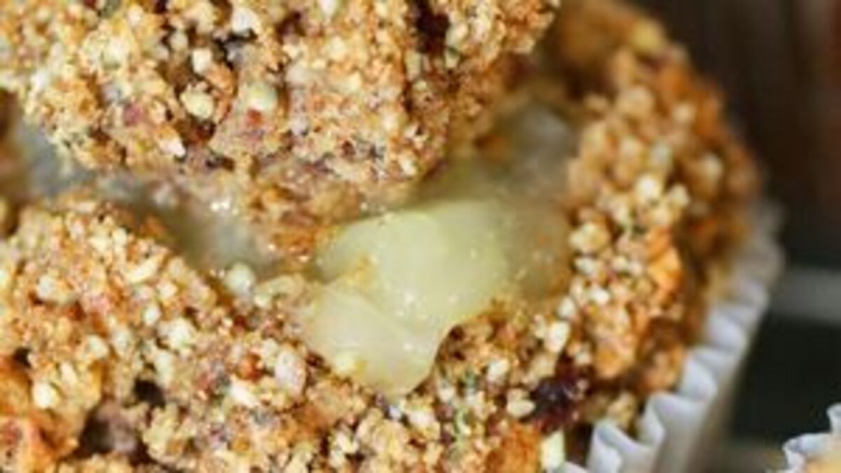 Michelle Darmody's Traditional Apple Muffins