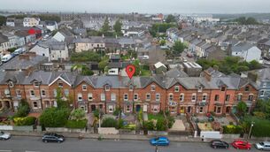<p>7 Roseneath, Military Hill, St. Lukes, Cork</p> <p>7 Roseneath, Military Hill, St. Lukes, Cork</p>