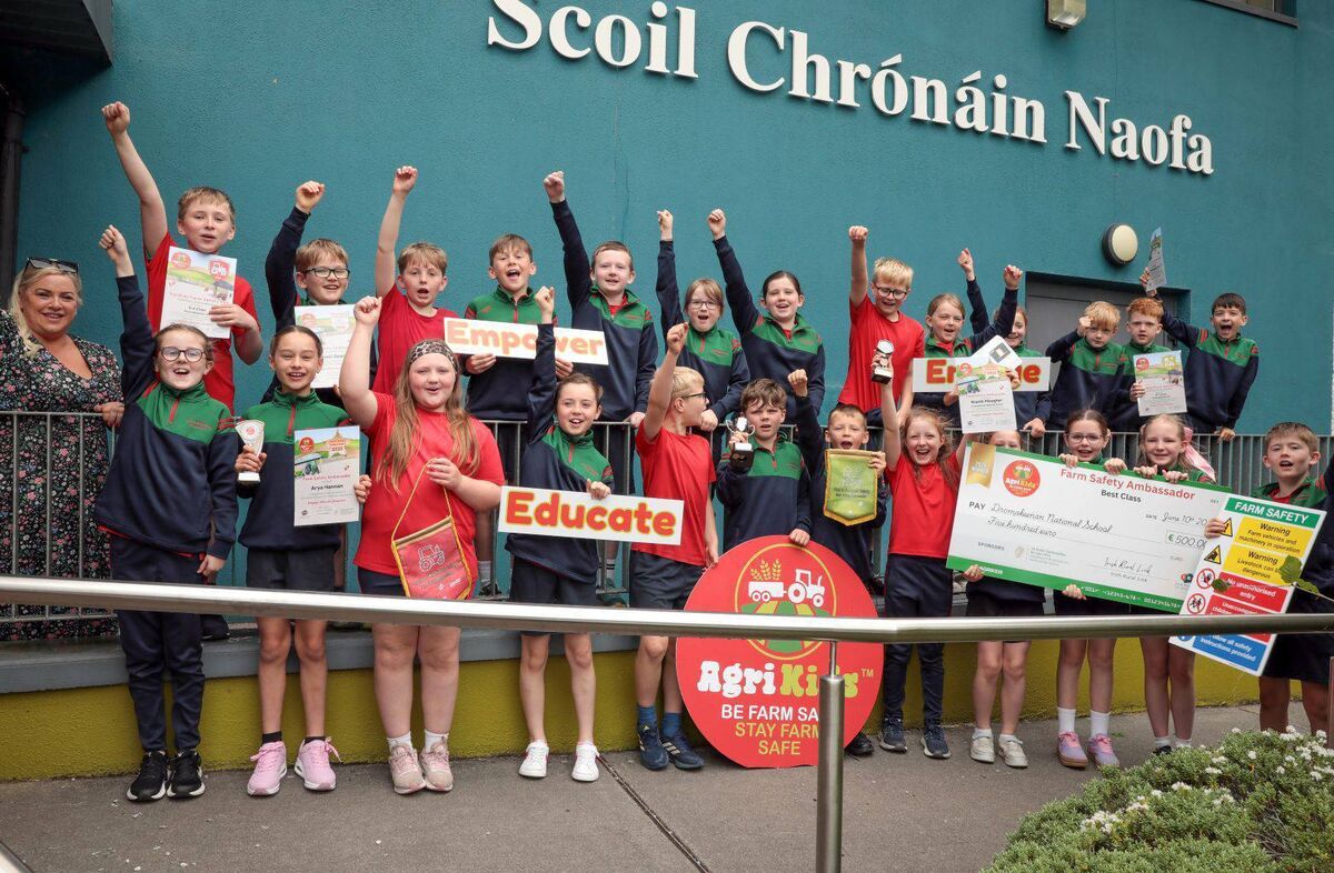 Pupils in 3rd Class, Dromakeenan NS, accepting their AgriKids Best Class award AgriKids Award in 2026. Pupils in 3rd Class, Dromakeenan NS, accepting their AgriKids Best Class award AgriKids Award in 2026.