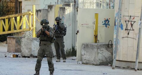 Hebron-Shop-Closures-Amid-Israeli-Raid