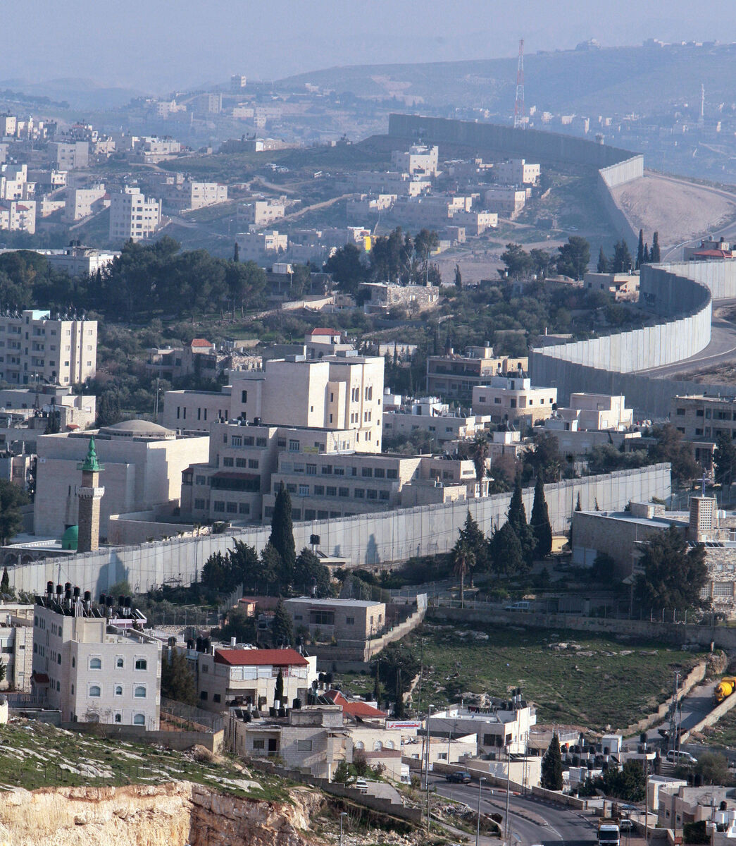 The Israeli West Bank barrier between Jerusalem (right) and Bethany (left). Picture: Andrew Parsons/PA The Israeli West Bank barrier between Jerusalem (right) and Bethany (left). Picture: Andrew Parsons/PA