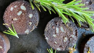<p> Kate Ryan's book on blackpudding inspired me to share this recipe I learned from my Great-Aunt Lil in Co Tipperary. </p> <p> Kate Ryan's book on blackpudding inspired me to share this recipe I learned from my Great-Aunt Lil in Co Tipperary. </p>
