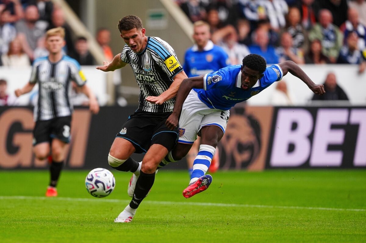 Hull City's Mohamed-Ali Cho scoring his sides first goal. Pic: Owen Humphreys/PA Wire 