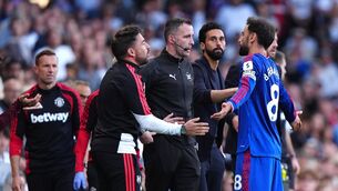 <p>Manchester United's Bruno Fernandes addresses Fulham manager Alvaro Arbeloa during the Premier League match at Craven Cottage, London. Picture Bradley Collyer/PA Wire. </p> <p>Manchester United's Bruno Fernandes addresses Fulham manager Alvaro Arbeloa during the Premier League match at Craven Cottage, London. Picture Bradley Collyer/PA Wire. </p>