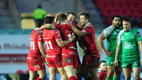 Scarlets players celebrate at the final whistle 10/1/2016