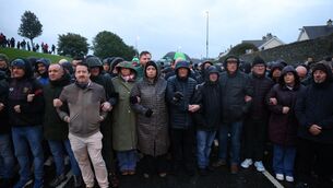 <p>Protesters block the Garvaghy road.</p> <p>Protesters block the Garvaghy road.</p>