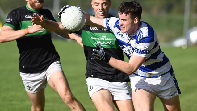 <p>Castlehaven's Thomas O'Mahony breaks from Nemo Rangers' Ross Corkery and Alan O'Donovan during the McCarthy Insurance Group PSFC quarter final at Clonakilty. Picture; Eddie O'Hare</p>