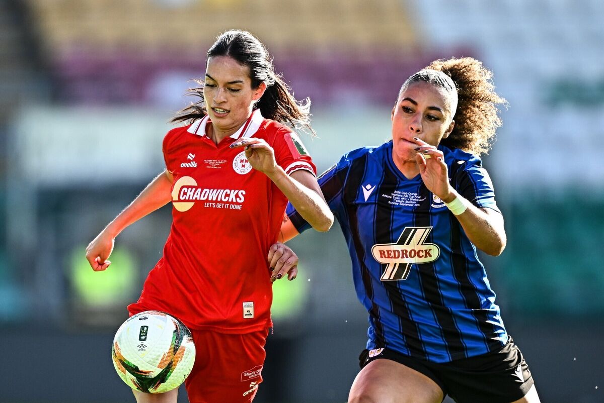 RED LETTER DAY: Isabella Flocchini of Shelbourne in action against Kelis Barton of Athlone Town during the 2026 Club Orange Women's FAI Cup final at Tallaght Stadium in Dublin. Pic: Seb Daly/Sportsfile