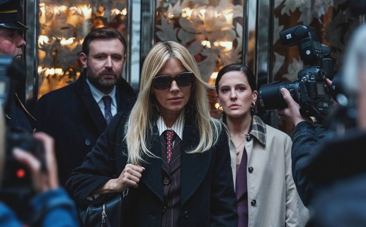  Sienna Miller as Carla Duval in War. 