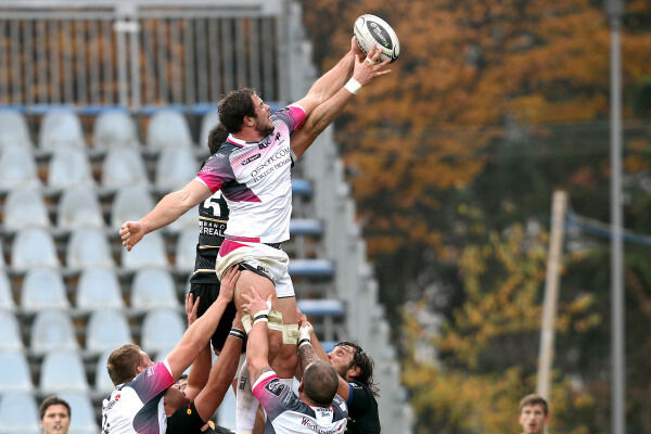 Ospreys’ Tyler Ardron wins a lineout at Zebre’s Stadio Moletolo. Photo: INPHO/Francesca Soli