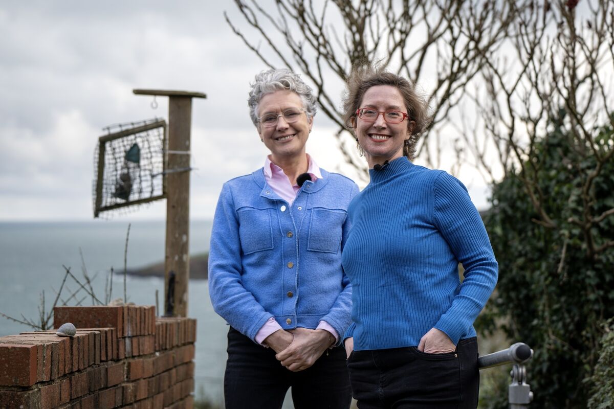 Feelgood editor Irene Feighan and Dr. Sarah Fitzgibbon collaborated on a special edition highlighting the realities of living with bowel cancer. Picture: Chani Anderson Feelgood editor Irene Feighan and Dr. Sarah Fitzgibbon collaborated on a special edition highlighting the realities of living with bowel cancer. Picture: Chani Anderson