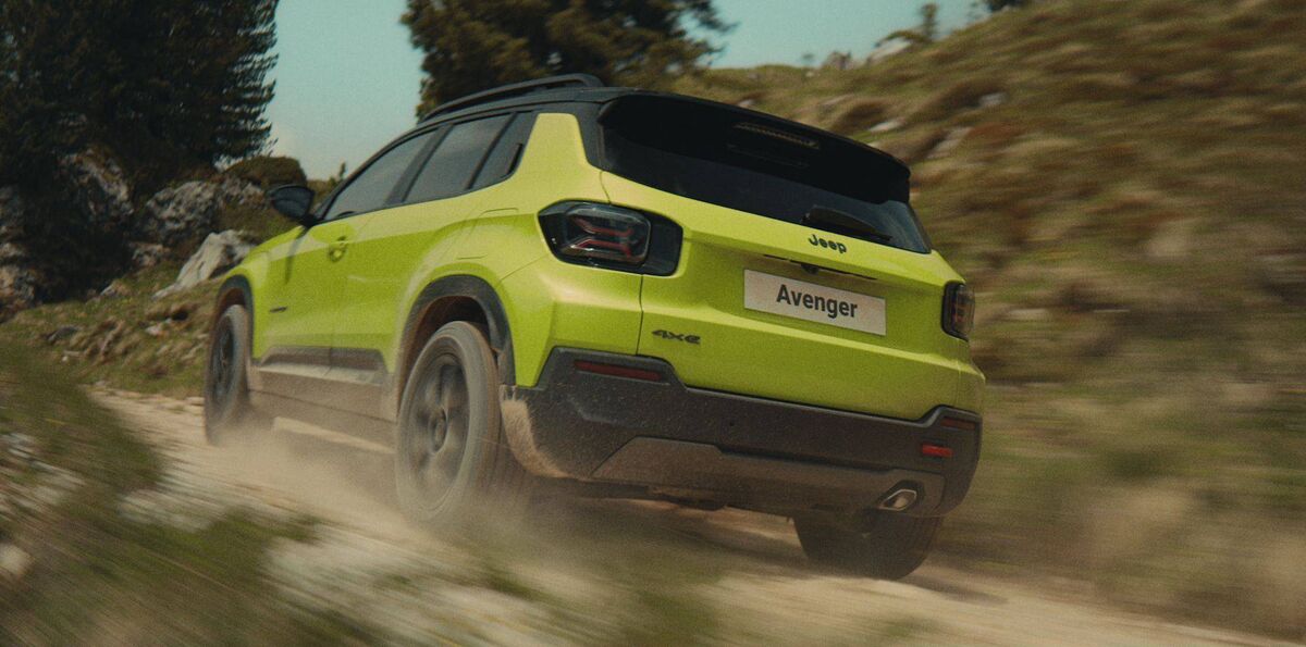 The Jeep Avenger 4XE has a hybrid petrol engine and 4x4 and will now appeal to an even broader audience than its simpler EV sibling. The Jeep Avenger 4XE has a hybrid petrol engine and 4x4 and will now appeal to an even broader audience than its simpler EV sibling.