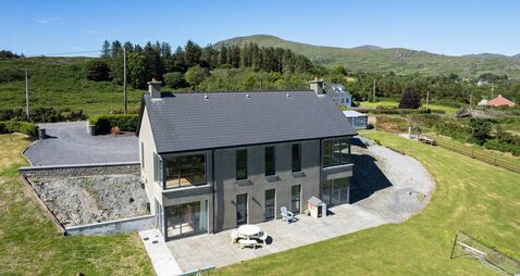 Breathtaking one-of-a-kind views at €895k Castletownbere home