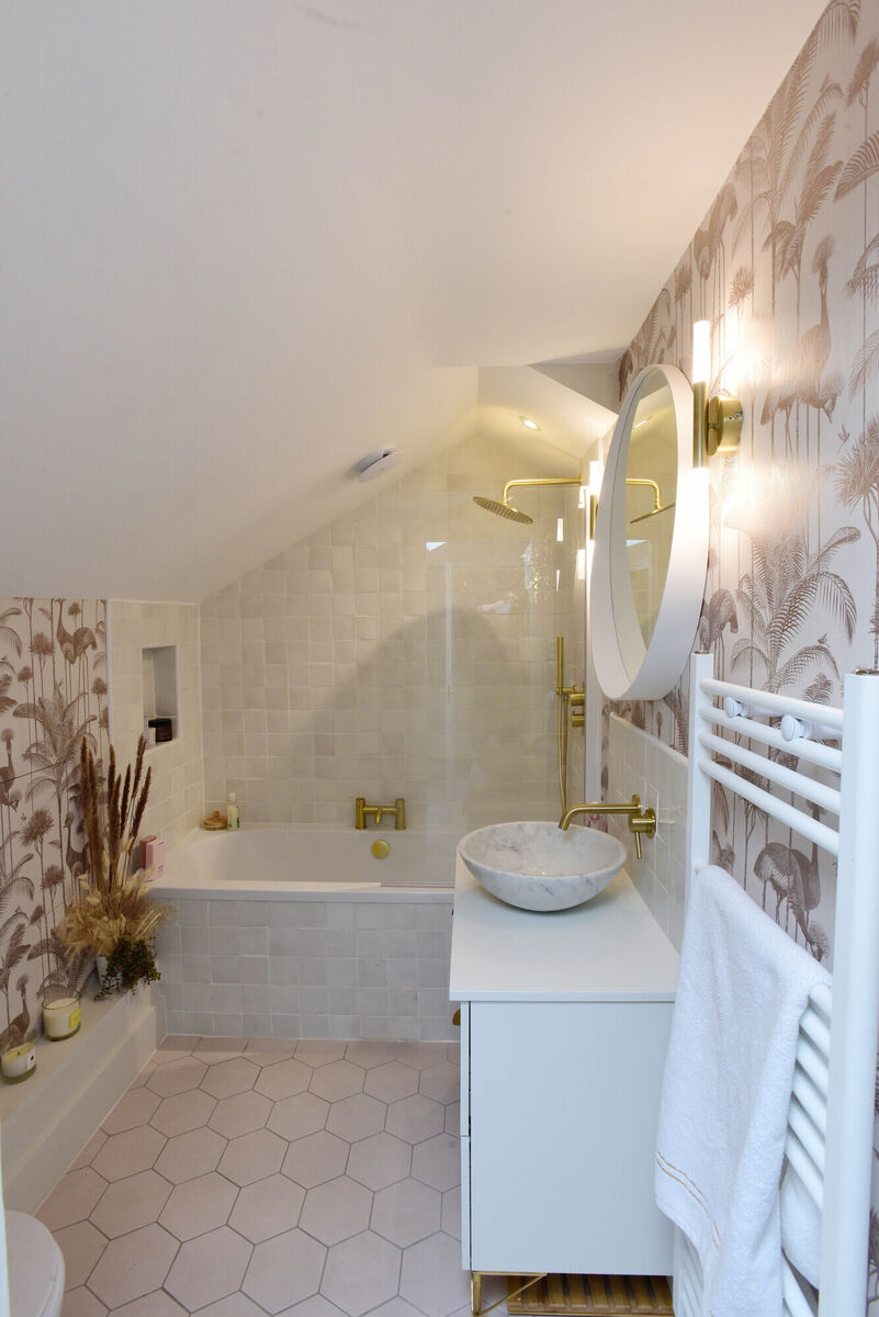 Upstaris bathroom in Jen Sheahan's home in Rathmines. Picture:Moya Nolan Upstaris bathroom in Jen Sheahan's home in Rathmines. Picture:Moya Nolan