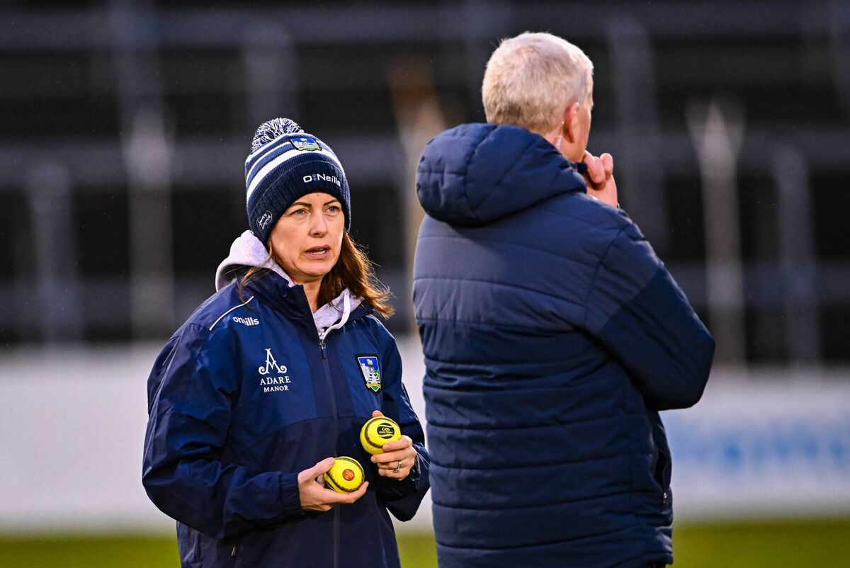 Limerick sports psychologist Caroline Currid with Limerick manager John Kiely. Photo by Piaras Ó Mídheach/Sportsfile Limerick sports psychologist Caroline Currid with Limerick manager John Kiely. Photo by Piaras Ó Mídheach/Sportsfile