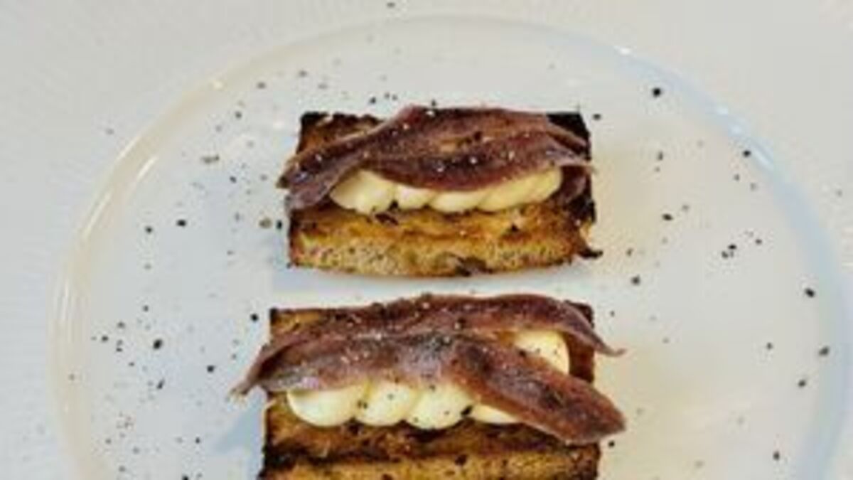 Anchovies Crostini