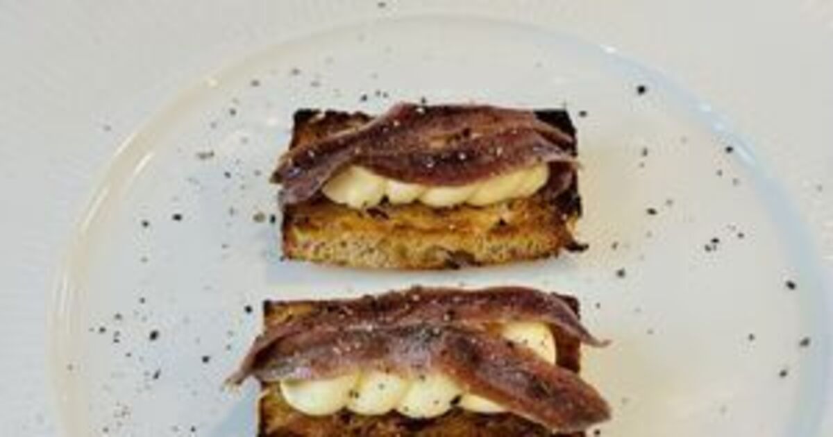 Anchovies Crostini