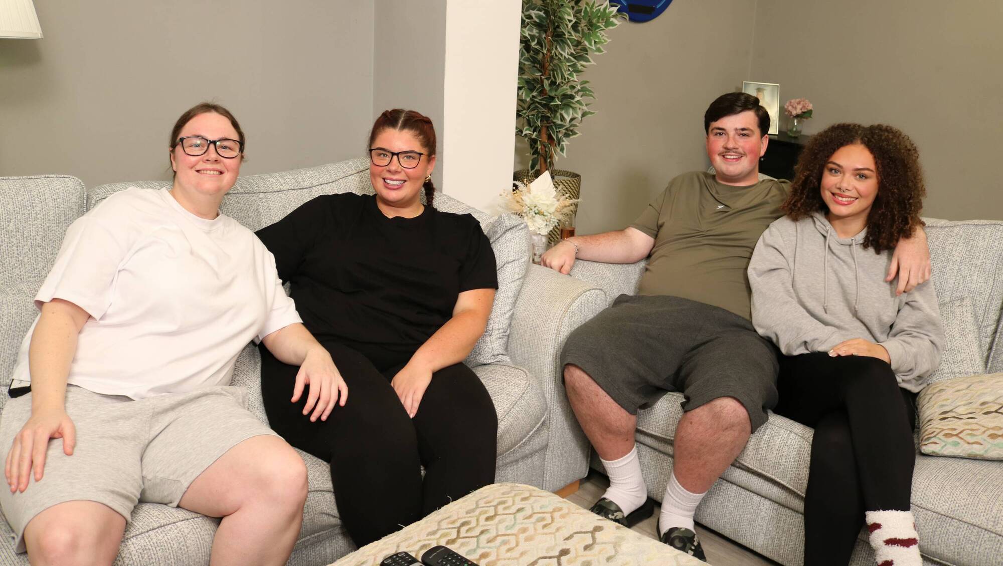 Traitors star Carla joins the Gogglebox Ireland sofa with her partner Chloe, her brother Craig, and his partner Jahrea.