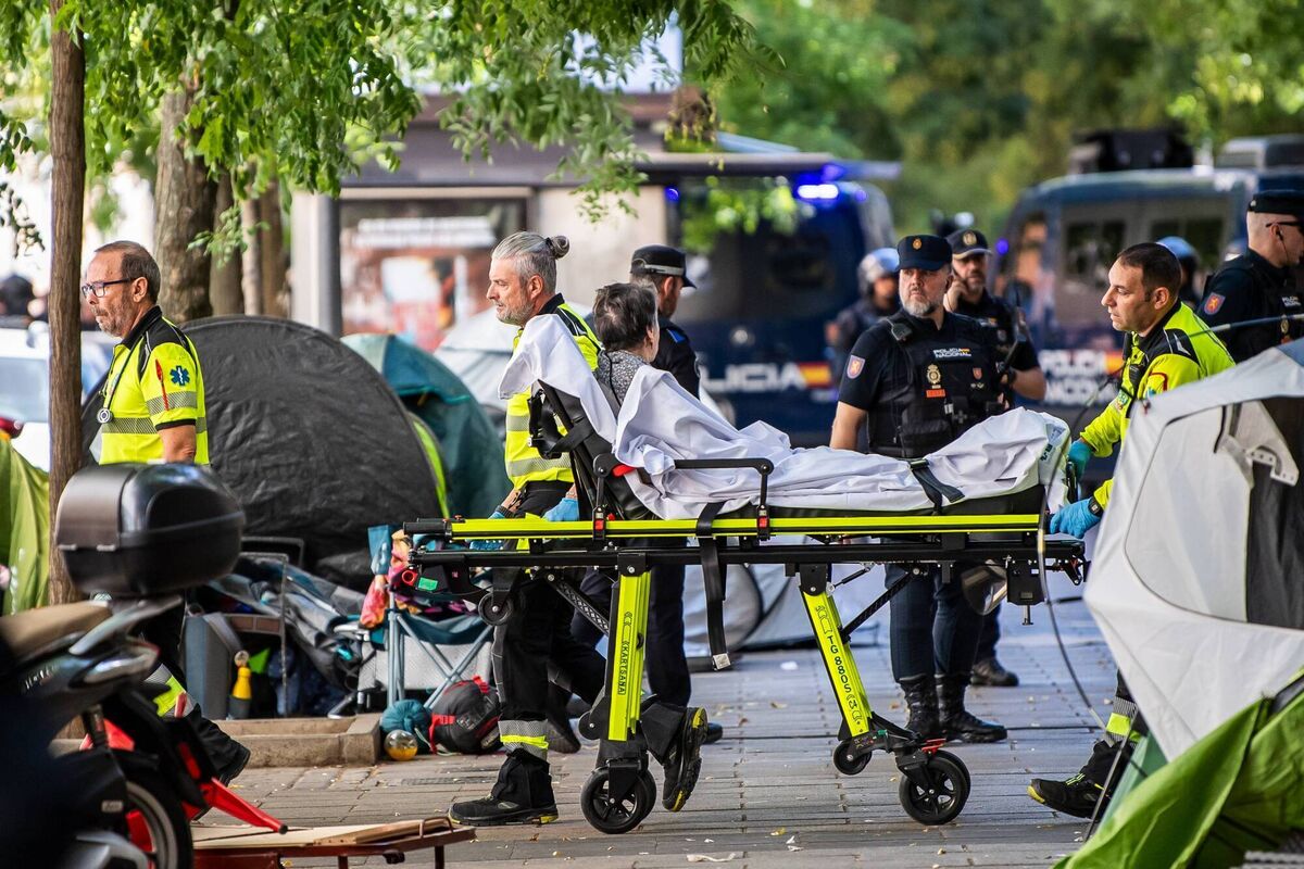 Maricarmen Abascal, an 87-year-old disabled woman is carried out of the building on a stretcher on September 23, 2026 in Madrid, Spain. Picture: Luciano Lima/Getty Images Maricarmen Abascal, an 87-year-old disabled woman is carried out of the building on a stretcher on September 23, 2026 in Madrid, Spain. Picture: Luciano Lima/Getty Images