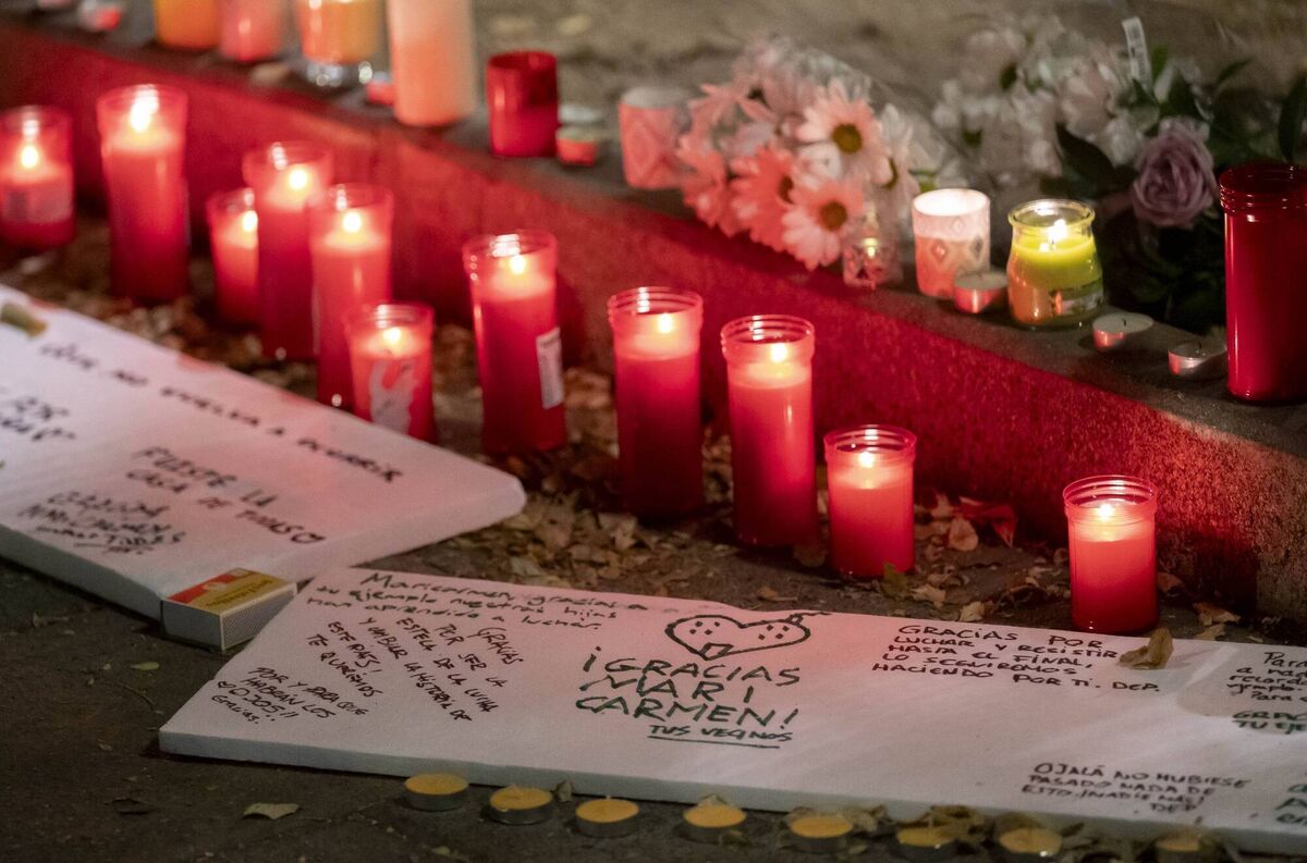 Several people leave candles and messages at Maricarmen’s home on 7 October 2026 in Madrid, Spain. Picture: Alberto Ortega/Europa Press via Getty Images Several people leave candles and messages at Maricarmen’s home on 7 October 2026 in Madrid, Spain. Picture: Alberto Ortega/Europa Press via Getty Images