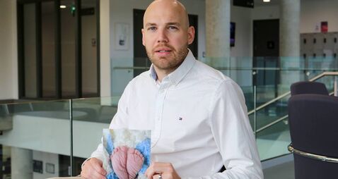 9897.jpg 'I’m so sorry, there’s no heartbeat' — Fathers’ grief after baby loss needs to be acknowledged
