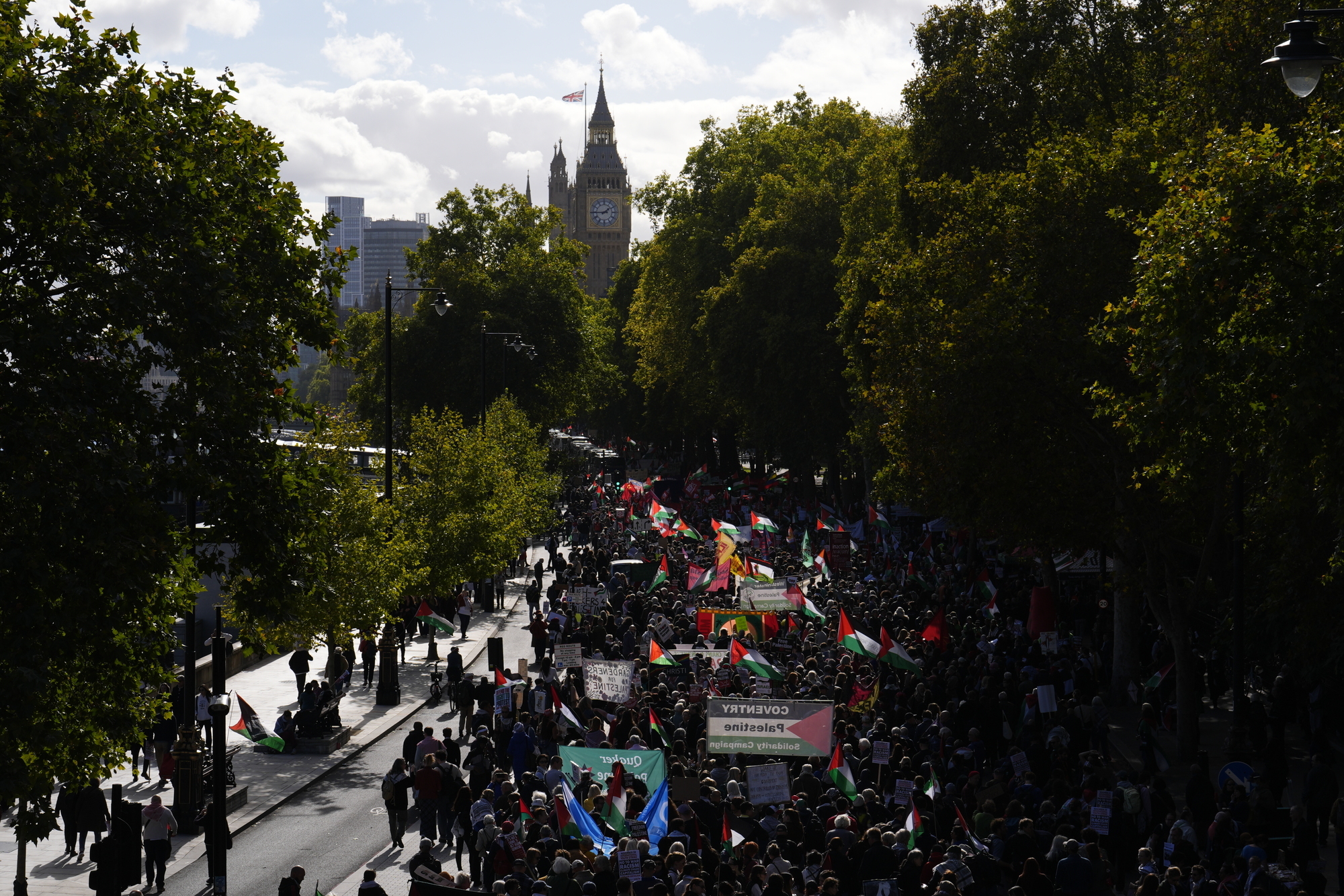 Several arrests made as thousands descend on London for pro-Palestine ...