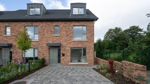 <p>1 Hettyfield Gardens, Douglas, Cork</p> <p>1 Hettyfield Gardens, Douglas, Cork</p>