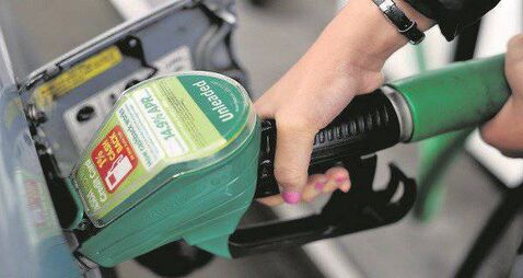Gavin Nugent: Why are environmentalists still pushing the politically toxic carbon tax?