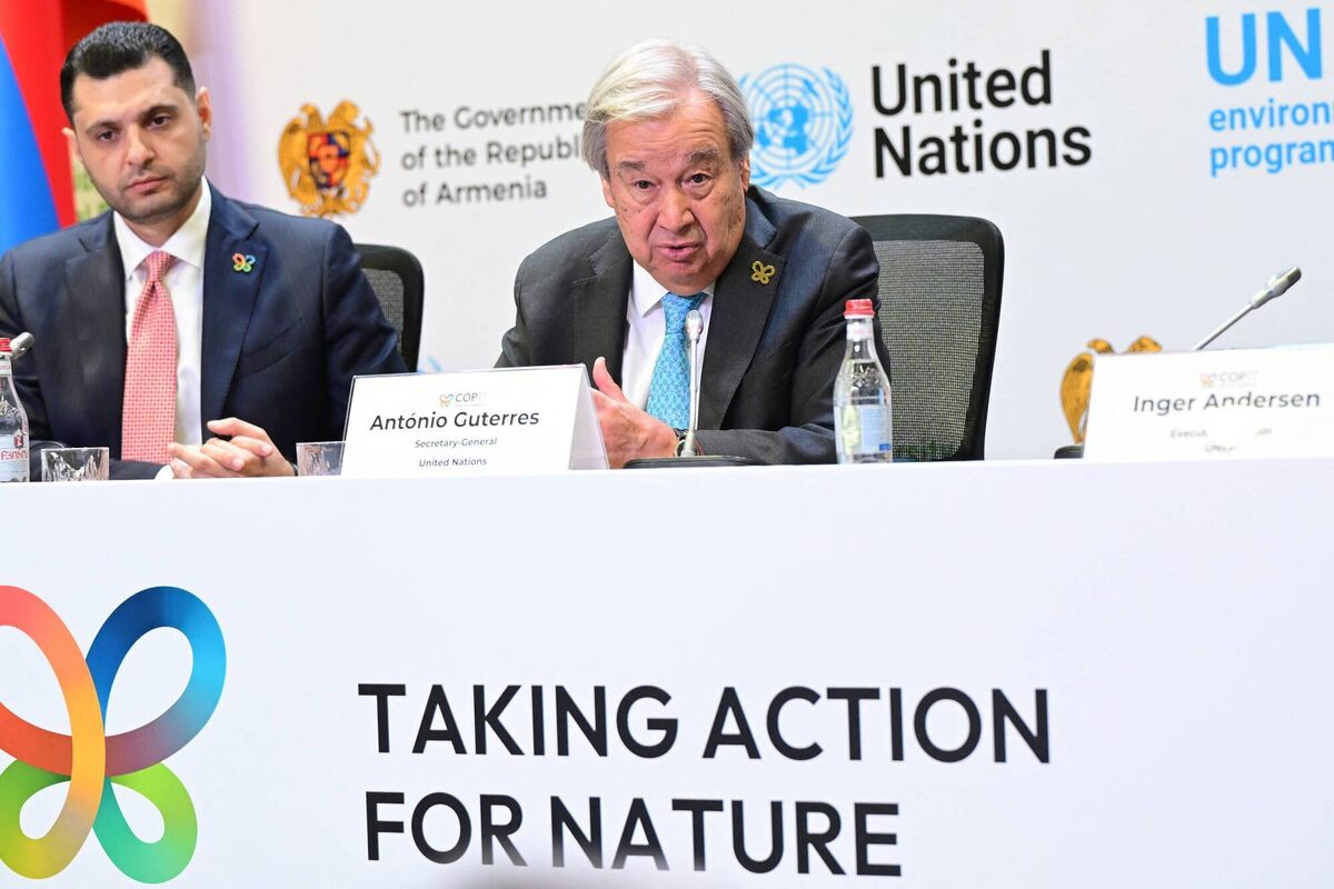 Hambardzum Matevosyan (left), Armenia's minister of environment and COP17 president, and Antonio Guterres, secretary-general of the United Nations in the Armenian capital of Yerevan on October 15. Photo: Karen Minasyan/AFP via Getty Images Hambardzum Matevosyan (left), Armenia's minister of environment and COP17 president, and Antonio Guterres, secretary-general of the United Nations in the Armenian capital of Yerevan on October 15. Photo: Karen Minasyan/AFP via Getty Images