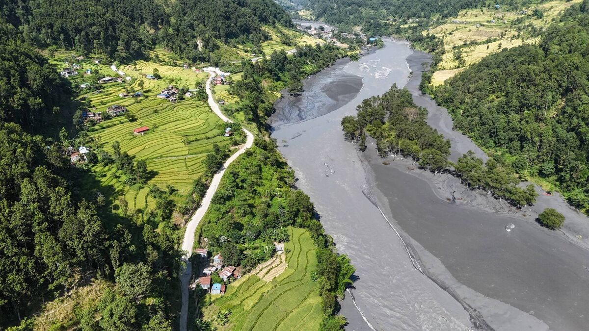 Muddy water flowing through the Budhi Gandaki river, separating Nepal's Gorkha (left) and Dhading districts on October 14, 2026, in the aftermath of the flash flood caused by an avalanche of rock and ice, echoing the mountain collapse that unleashed a tsunami-like wall of water in August there. Photo: Prakash Mathema/AFP via Getty Images Muddy water flowing through the Budhi Gandaki river, separating Nepal's Gorkha (left) and Dhading districts on October 14, 2026, in the aftermath of the flash flood caused by an avalanche of rock and ice, echoing the mountain collapse that unleashed a tsunami-like wall of water in August there. Photo: Prakash Mathema/AFP via Getty Images