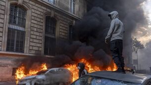 <p>French government officials are meeting with e-commerce companies to discuss how they should handle listings for looted items.</p> <p>French government officials are meeting with e-commerce companies to discuss how they should handle listings for looted items.</p>