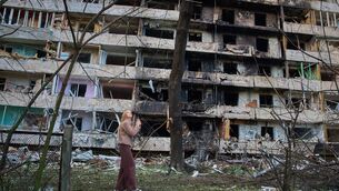 <p>A damaged home in Kyiv after Russia's night missile attack last Wednesday. (AP Photo/Efrem Lukatsky)</p>