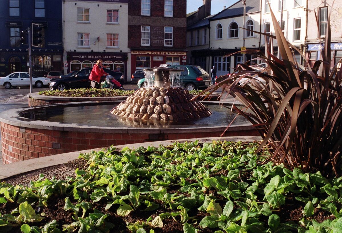 The Dunscombe Testimonial Fountain at the bottom of Shandon Street in 2005. Cork City Council officials had admitted in 2017 that they had no idea where the antique fountain was. File picture: Brian Lougheed The Dunscombe Testimonial Fountain at the bottom of Shandon Street in 2005. Cork City Council officials had admitted in 2017 that they had no idea where the antique fountain was. File picture: Brian Lougheed