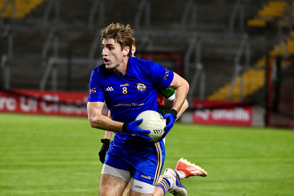 Ian Maguire with possession for the Barrs against Clonakilty. Pic: Larry Cummins Ian Maguire with possession for the Barrs against Clonakilty. Pic: Larry Cummins
