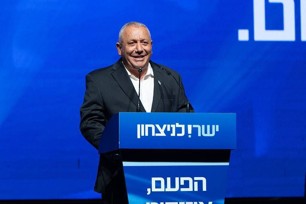 Leader of the Yashar party Gadi Eisenkot addresses his supporters during the final campaign rally on October 25, 2026 in Tel Aviv, Israel. Photo: Noam Galai/Getty Images Leader of the Yashar party Gadi Eisenkot addresses his supporters during the final campaign rally on October 25, 2026 in Tel Aviv, Israel. Photo: Noam Galai/Getty Images