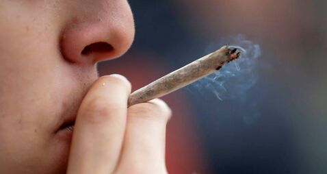 FRANCE-DEMO-DRUG-CANNABIS