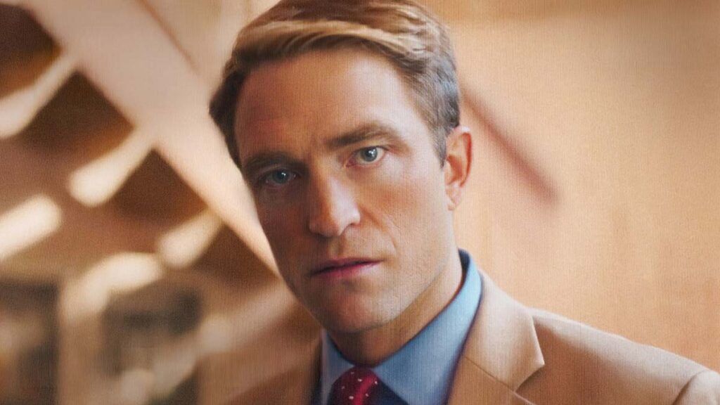Robert Pattinson as Chris Hansen Robert Pattinson as Chris Hansen