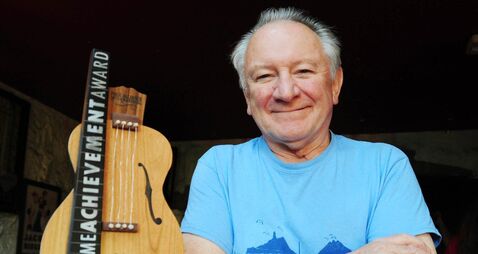 Trad legend Dónal Lunny to be laid to rest on Saturday