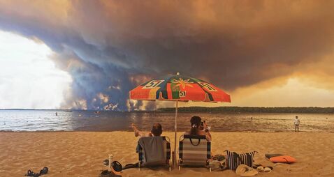TOPSHOT-FRANCE-ENVIRONMENT-CLIMATE-WEATHER-WILDFIRE