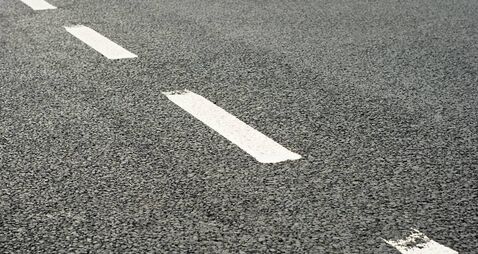 Road Markings: Dividing Line