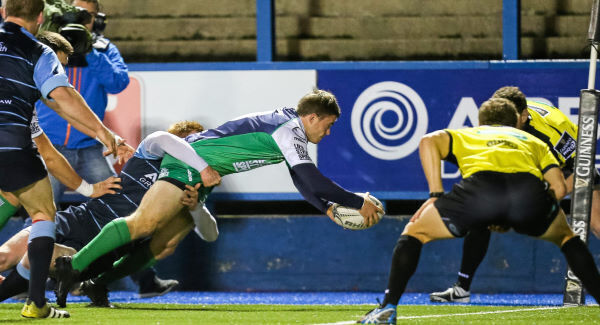 Connacht's Ian Porter scores in the corner. Photo: Gareth Everett / SPORTSFILE Connacht's Ian Porter scores in the corner. Photo: Gareth Everett / SPORTSFILE